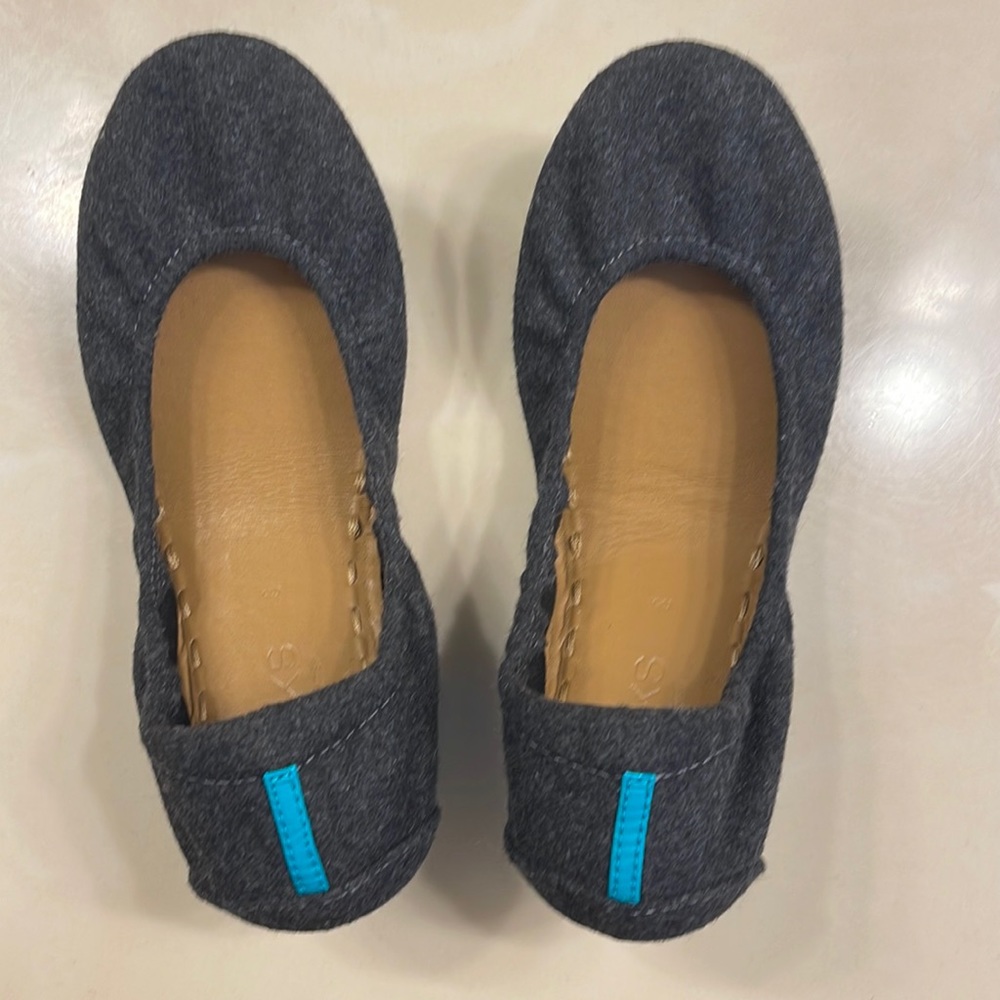 Tieks Gray Ballet Flats with Turquoise Heel Accent